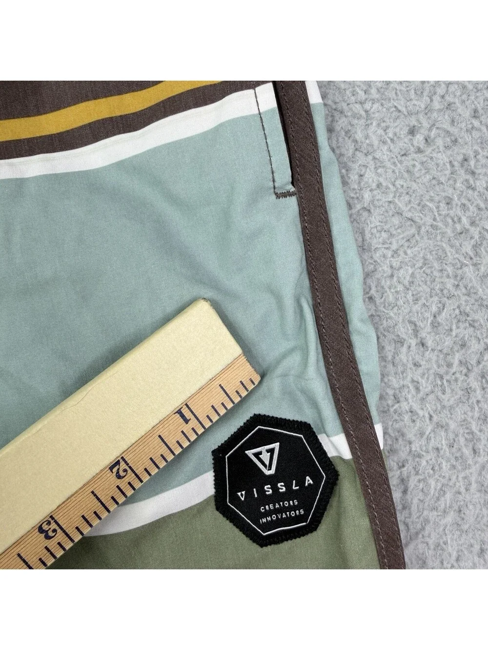 Vissla Upcycled Coconut Fabric Colorblock Boardshorts Hybrid Swim Men's 34x9